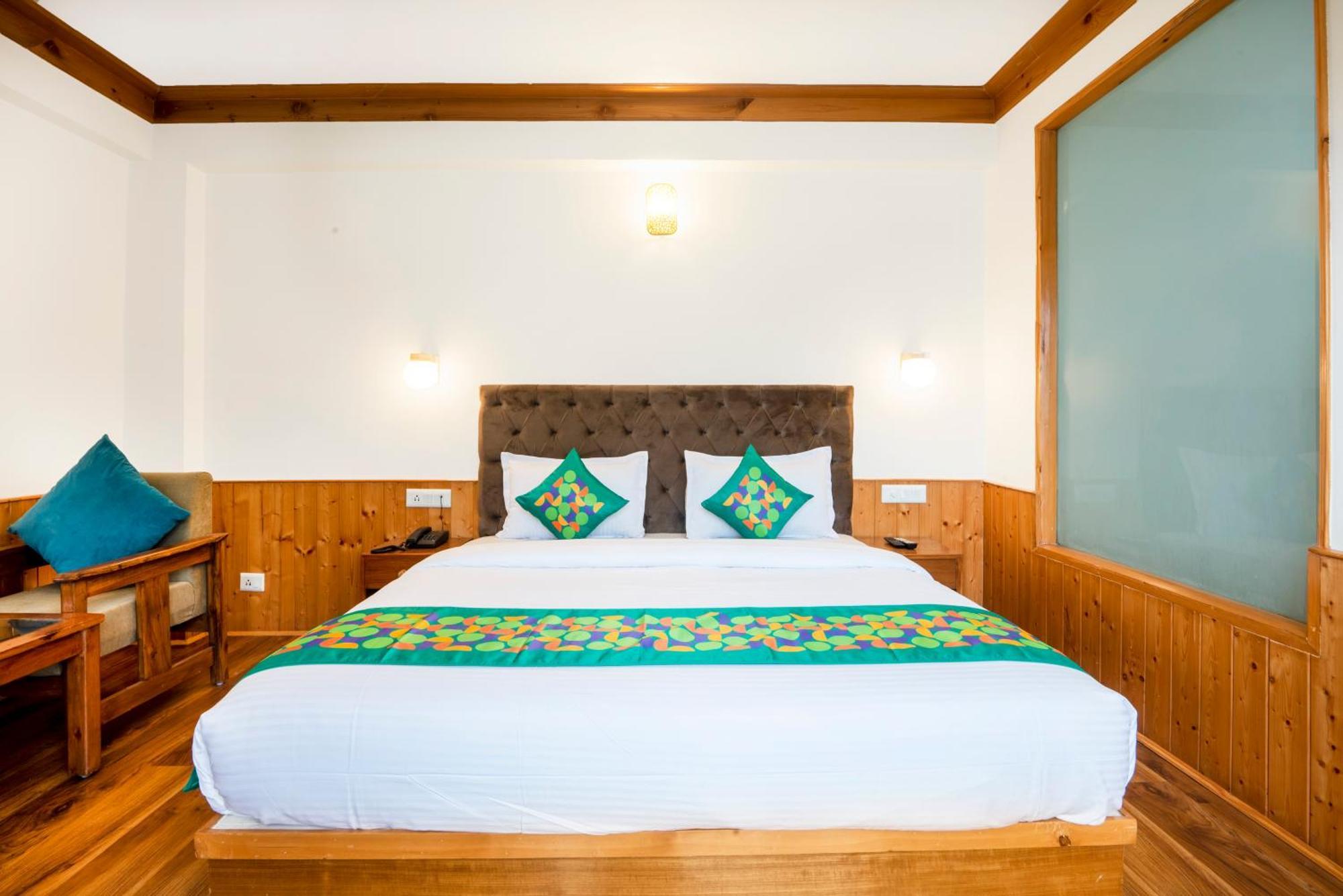 Treebo Premium Sattva With Mountain View Hotel Manali  Ngoại thất bức ảnh