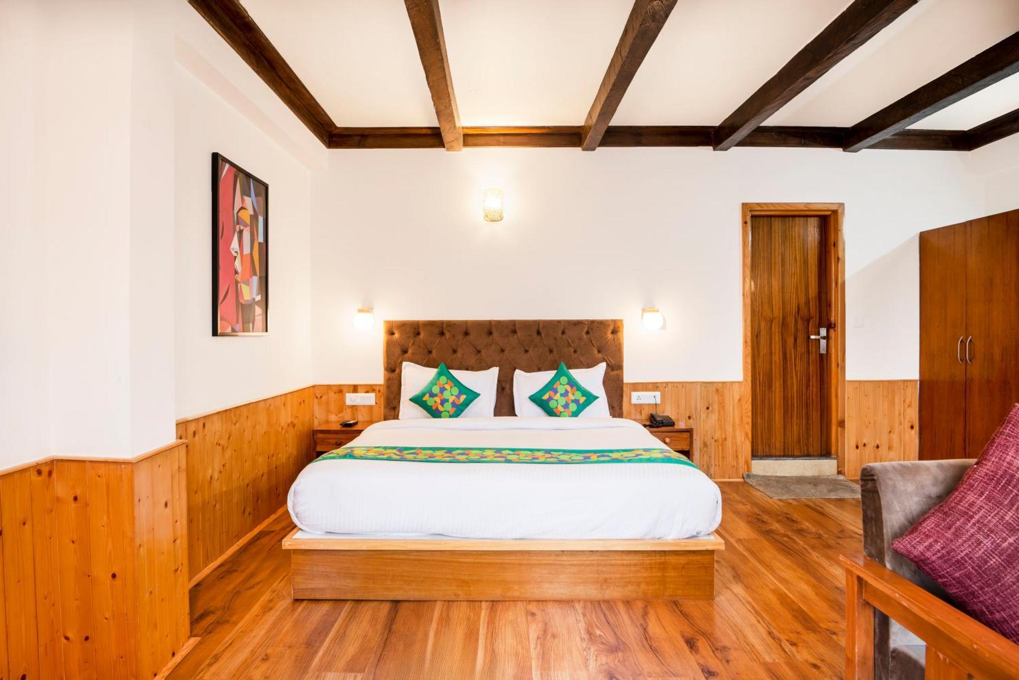 Treebo Premium Sattva With Mountain View Hotel Manali  Ngoại thất bức ảnh