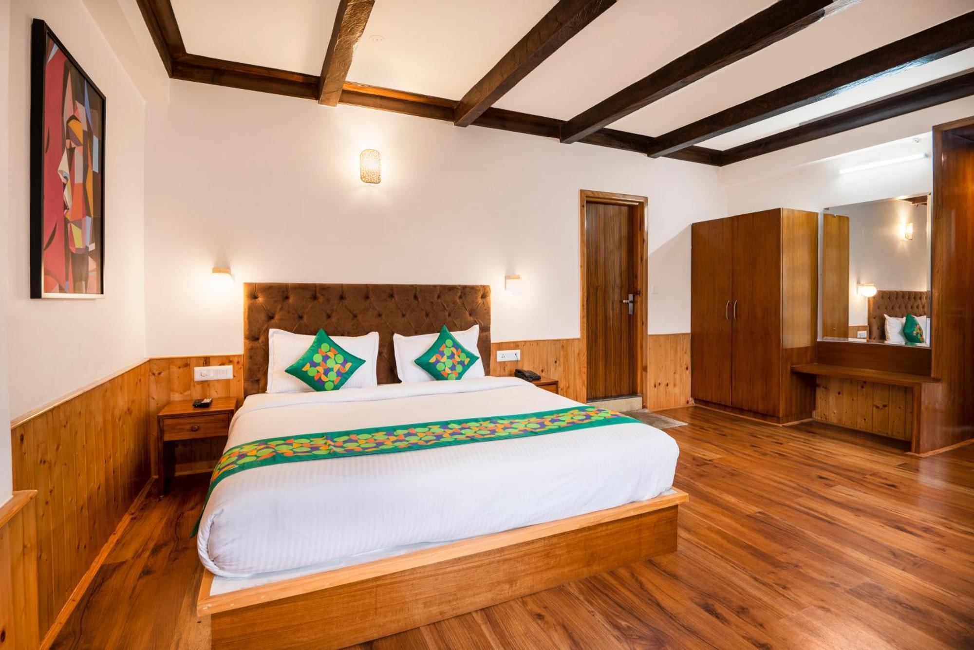 Treebo Premium Sattva With Mountain View Hotel Manali  Ngoại thất bức ảnh